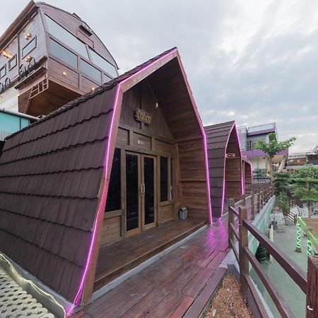 Urbanview Hotel Cianjur City Park By Reddoorz Exterior photo