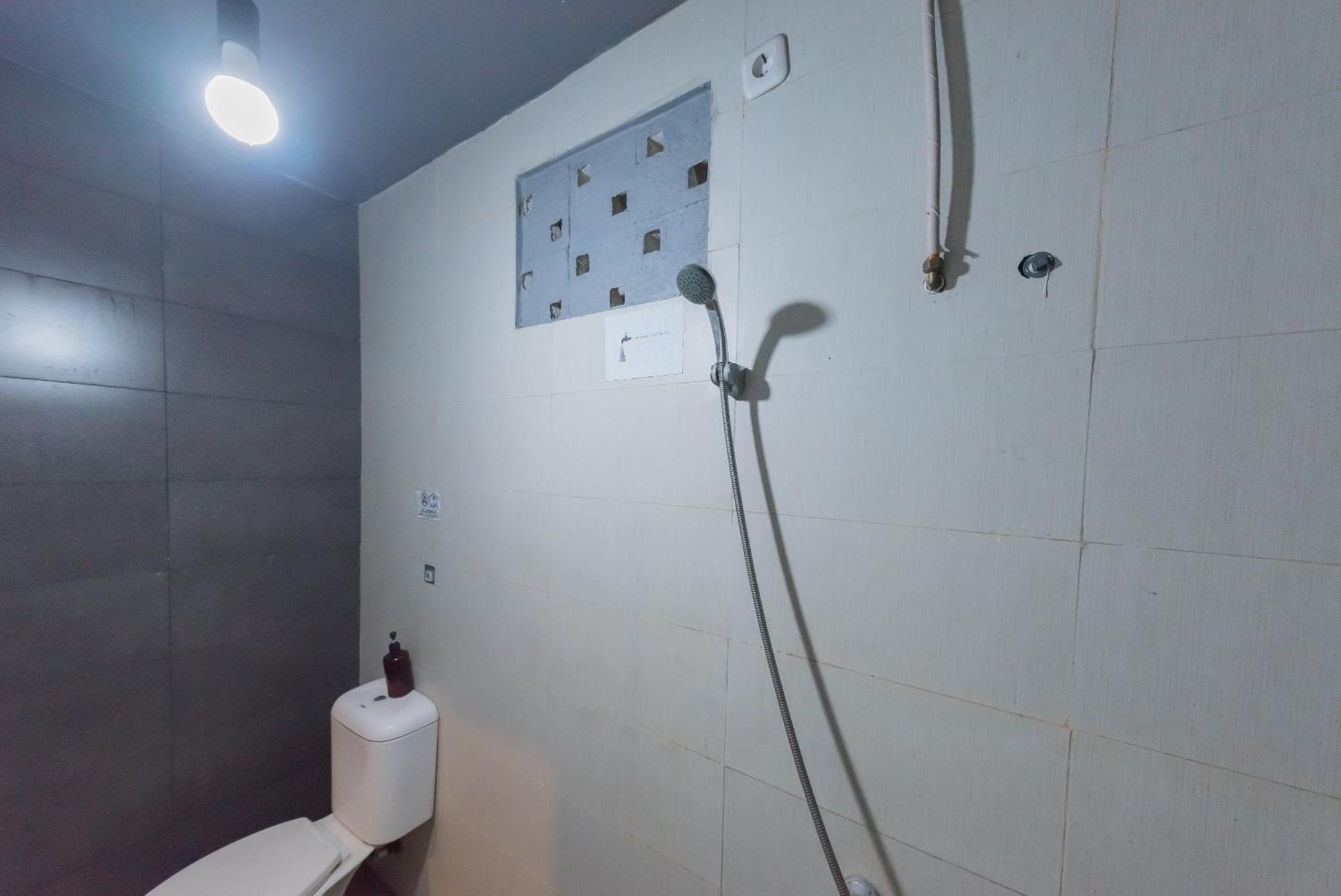 Urbanview Hotel Cianjur City Park By Reddoorz Exterior photo